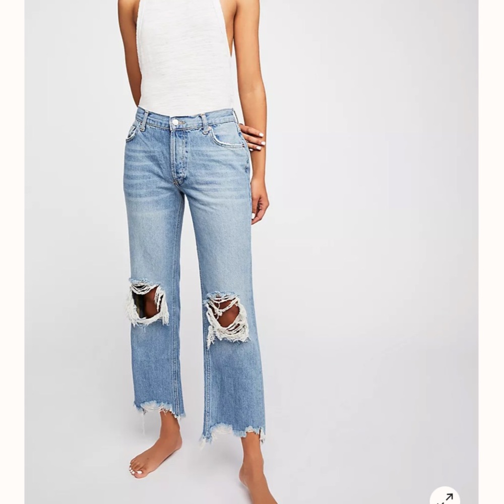 free people light wash mom jeans!!
